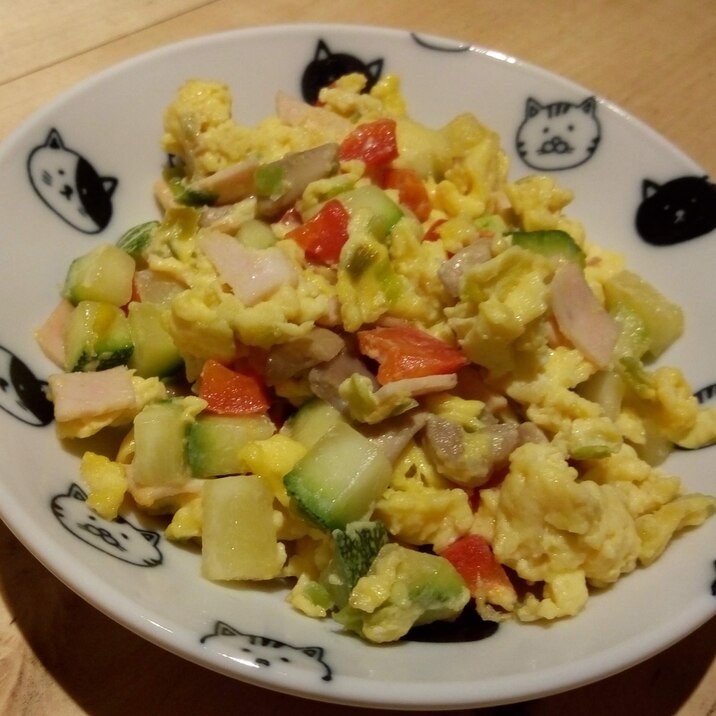 離乳食　幼児食　ハムと野菜の炒り卵